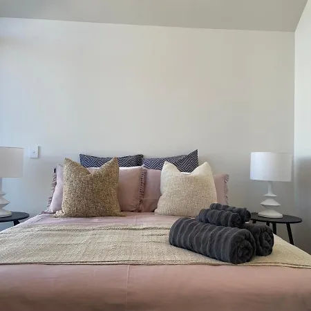 Inner City Luxury With Free Parking Christchurch Exterior photo