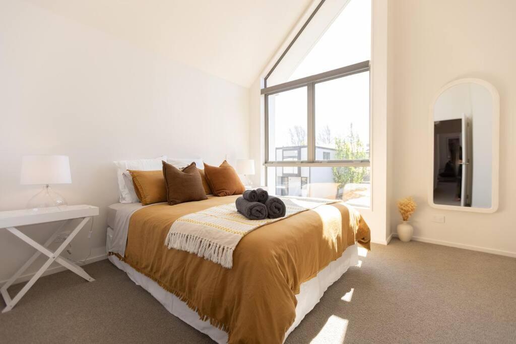Inner Luxury With Free Parking * Christchurch