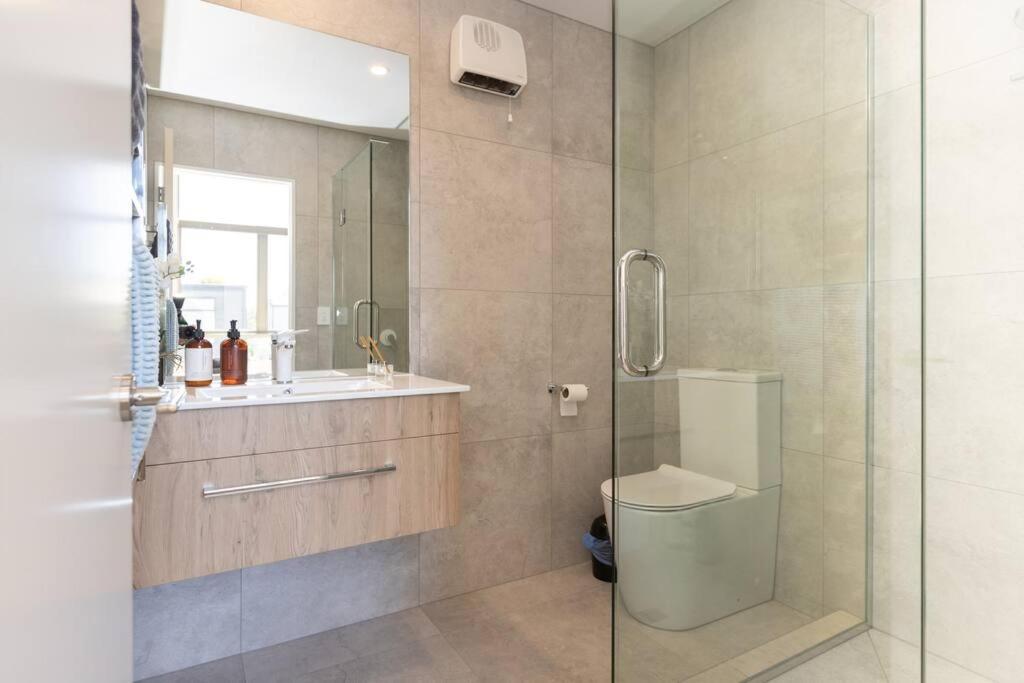 Inner Luxury With Free Parking * Christchurch